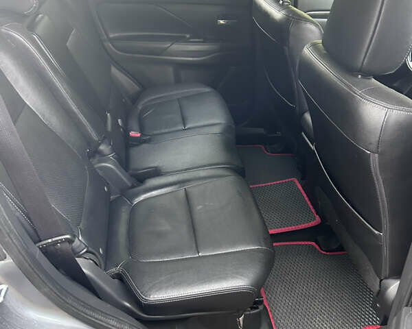 Сірий Міцубісі Outlander Sport, об'ємом двигуна 2.4 л та пробігом 128 тис. км за 12000 $, фото 7 на Automoto.ua