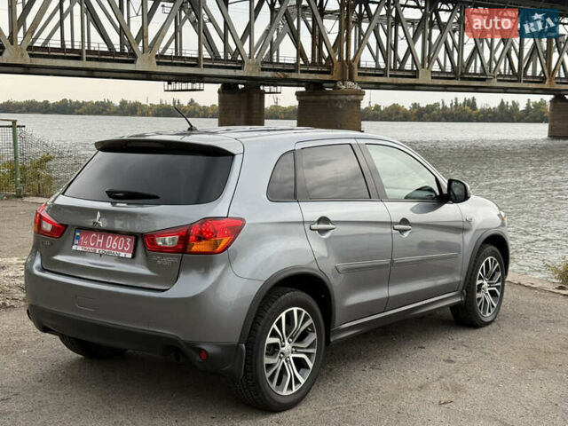 Мицубиси Outlander Sport 2016 в Днепре (Днепропетровске) на Automoto.ua Серый Мицубиси Outlander Sport, объемом двигателя 0 л и пробегом 156 тыс. км за 11700 $, фото 4 на Automoto.ua