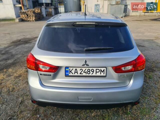 Сірий Міцубісі Outlander Sport, об'ємом двигуна 2 л та пробігом 140 тис. км за 12900 $, фото 3 на Automoto.ua