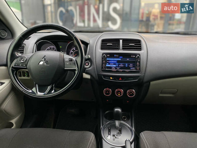 Сірий Міцубісі Outlander Sport, об'ємом двигуна 2.4 л та пробігом 185 тис. км за 12350 $, фото 10 на Automoto.ua