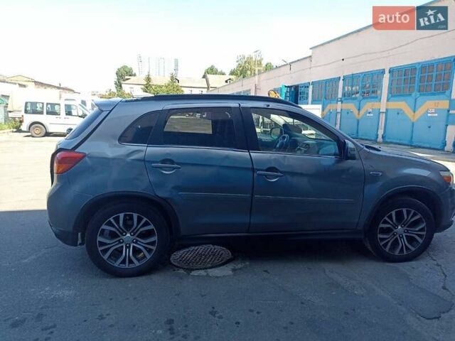 Сірий Міцубісі Outlander Sport, об'ємом двигуна 2.4 л та пробігом 120 тис. км за 7999 $, фото 7 на Automoto.ua