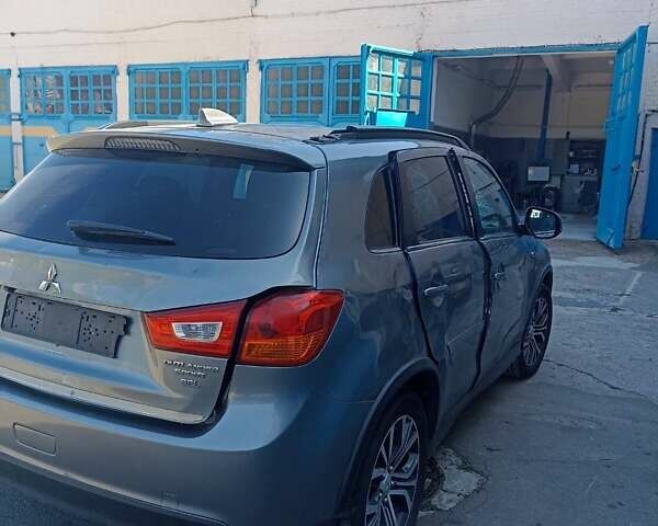 Сірий Міцубісі Outlander Sport, об'ємом двигуна 2.4 л та пробігом 120 тис. км за 7999 $, фото 8 на Automoto.ua