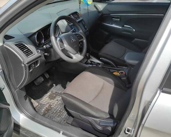 Сірий Міцубісі Outlander Sport, об'ємом двигуна 2 л та пробігом 144 тис. км за 15500 $, фото 26 на Automoto.ua
