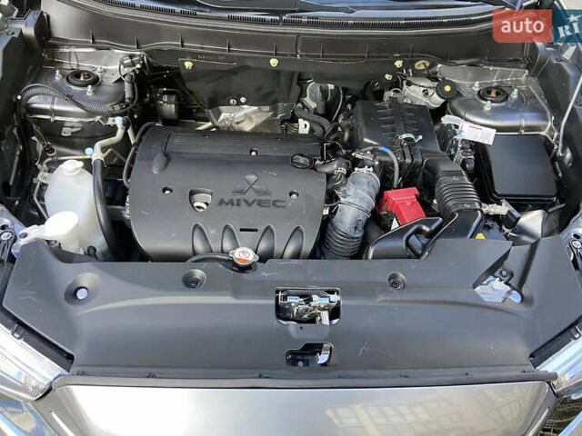 Серый Мицубиси Outlander Sport, объемом двигателя 2 л и пробегом 72 тыс. км за 16900 $, фото 19 на Automoto.ua