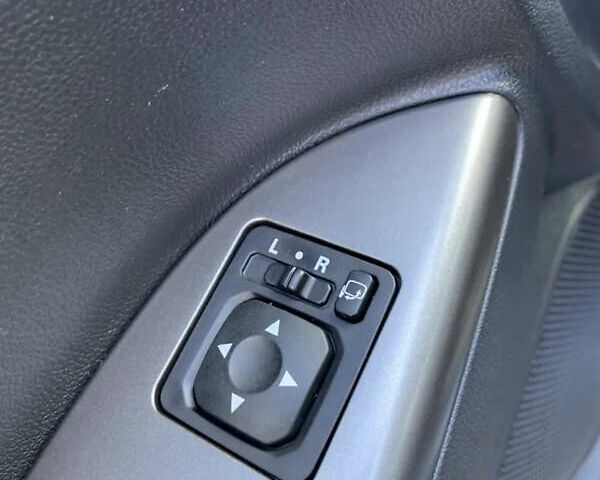 Серый Мицубиси Outlander Sport, объемом двигателя 2 л и пробегом 72 тыс. км за 16900 $, фото 10 на Automoto.ua