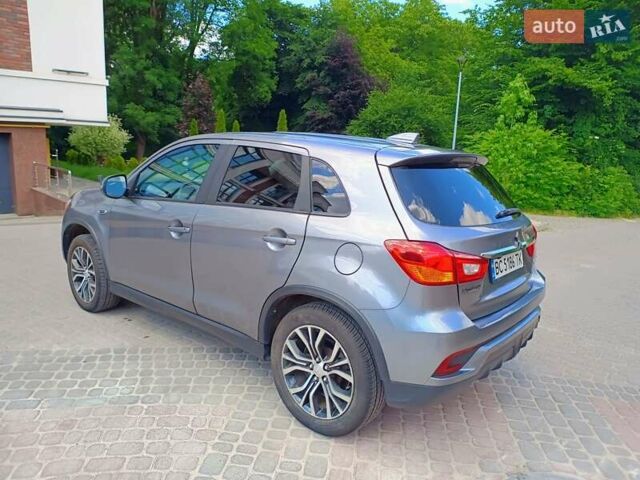 Серый Мицубиси Outlander Sport, объемом двигателя 2 л и пробегом 107 тыс. км за 12200 $, фото 6 на Automoto.ua