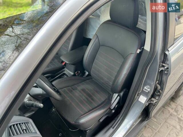 Серый Мицубиси Outlander Sport, объемом двигателя 2.36 л и пробегом 27 тыс. км за 15500 $, фото 2 на Automoto.ua