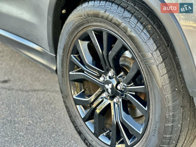 Серый Мицубиси Outlander Sport, объемом двигателя 2 л и пробегом 71 тыс. км за 13900 $, фото 17 на Automoto.ua