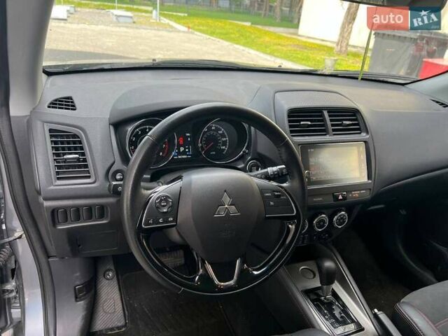 Серый Мицубиси Outlander Sport, объемом двигателя 2.36 л и пробегом 27 тыс. км за 15500 $, фото 1 на Automoto.ua