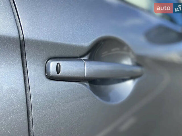 Серый Мицубиси Outlander Sport, объемом двигателя 2 л и пробегом 72 тыс. км за 16900 $, фото 5 на Automoto.ua