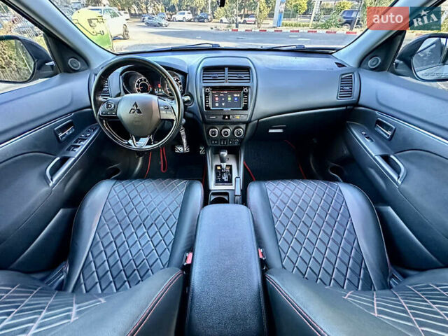 Серый Мицубиси Outlander Sport, объемом двигателя 2 л и пробегом 71 тыс. км за 13900 $, фото 34 на Automoto.ua