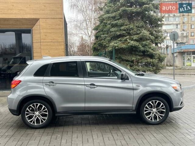 Серый Мицубиси Outlander Sport, объемом двигателя 2.4 л и пробегом 190 тыс. км за 12900 $, фото 10 на Automoto.ua