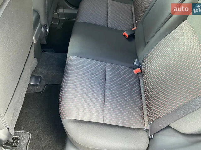 Серый Мицубиси Outlander Sport, объемом двигателя 2 л и пробегом 72 тыс. км за 16900 $, фото 8 на Automoto.ua