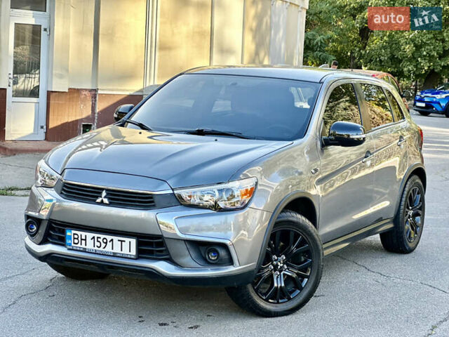 Серый Мицубиси Outlander Sport, объемом двигателя 2 л и пробегом 71 тыс. км за 13900 $, фото 10 на Automoto.ua