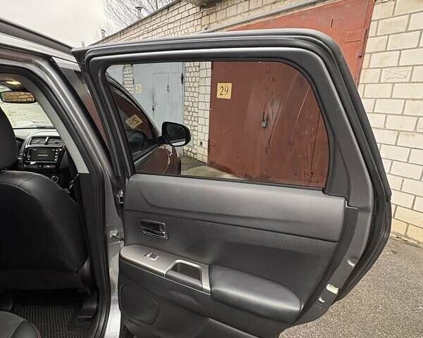 Серый Мицубиси Outlander Sport, объемом двигателя 2.4 л и пробегом 86 тыс. км за 15800 $, фото 25 на Automoto.ua