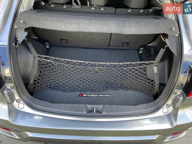 Серый Мицубиси Outlander Sport, объемом двигателя 2 л и пробегом 72 тыс. км за 16900 $, фото 20 на Automoto.ua