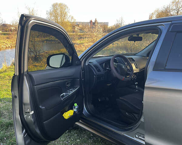 Сірий Міцубісі Outlander Sport, об'ємом двигуна 2 л та пробігом 148 тис. км за 13600 $, фото 15 на Automoto.ua