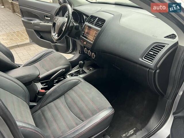 Серый Мицубиси Outlander Sport, объемом двигателя 2.4 л и пробегом 190 тыс. км за 12900 $, фото 20 на Automoto.ua