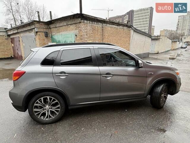 Серый Мицубиси Outlander Sport, объемом двигателя 2.4 л и пробегом 86 тыс. км за 15800 $, фото 2 на Automoto.ua