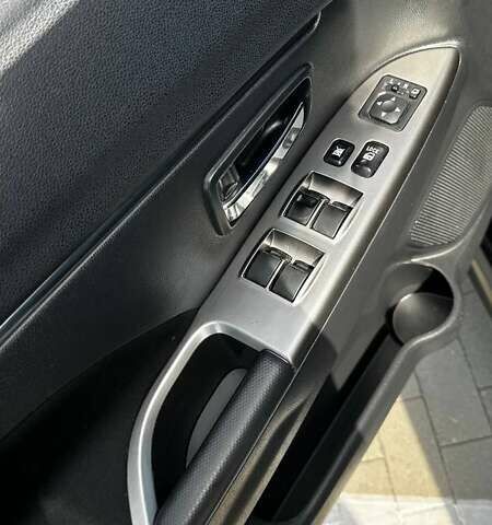 Сірий Міцубісі Outlander Sport, об'ємом двигуна 2 л та пробігом 115 тис. км за 15200 $, фото 8 на Automoto.ua