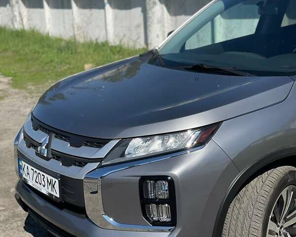 Серый Мицубиси Outlander Sport, объемом двигателя 2 л и пробегом 88 тыс. км за 15999 $, фото 1 на Automoto.ua