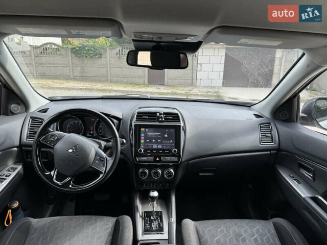 Серый Мицубиси Outlander Sport, объемом двигателя 2 л и пробегом 117 тыс. км за 17500 $, фото 10 на Automoto.ua