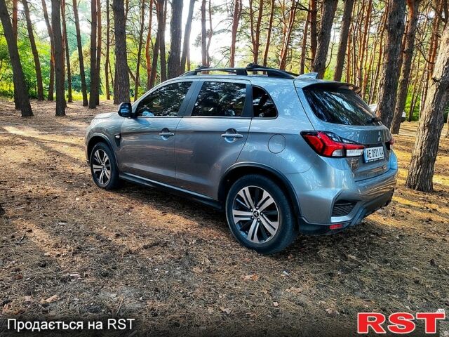 Серый Мицубиси Outlander Sport, объемом двигателя 2 л и пробегом 70 тыс. км за 17200 $, фото 1 на Automoto.ua