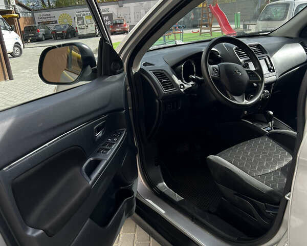 Сірий Міцубісі Outlander Sport, об'ємом двигуна 2 л та пробігом 133 тис. км за 16300 $, фото 11 на Automoto.ua