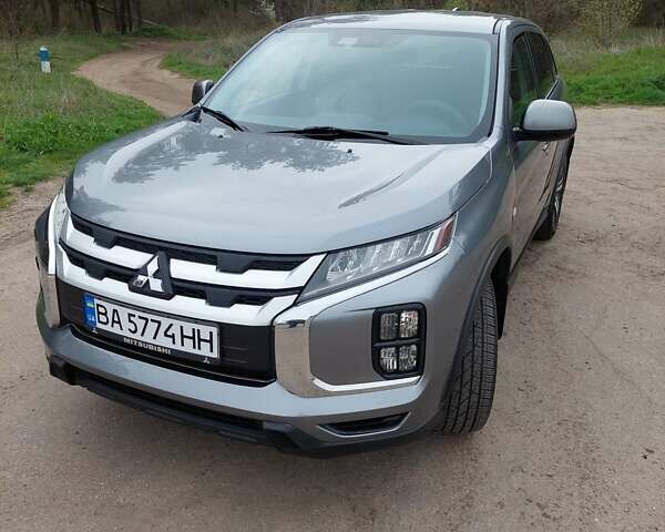 Мицубиси Outlander Sport 2021 в Кропивницком (Кировограде) на Automoto.ua Серый Мицубиси Outlander Sport, объемом двигателя 2 л и пробегом 102 тыс. км за 18000 $, фото 5 на Automoto.ua