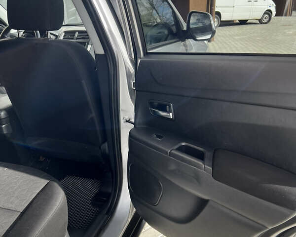 Сірий Міцубісі Outlander Sport, об'ємом двигуна 2 л та пробігом 133 тис. км за 16300 $, фото 14 на Automoto.ua