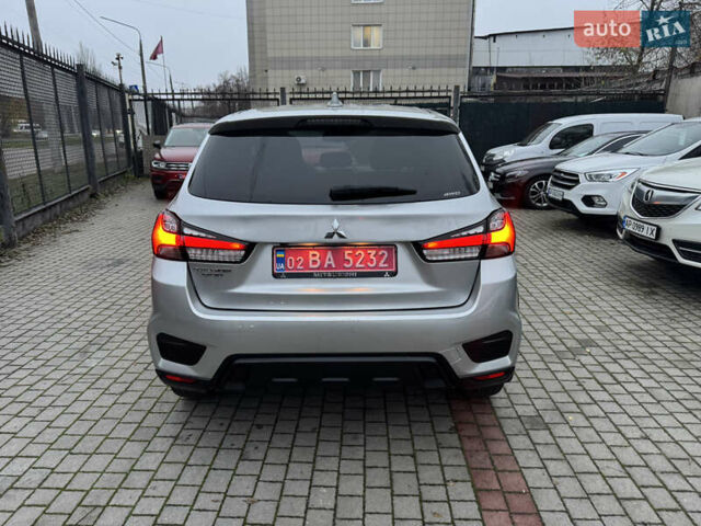 Сірий Міцубісі Outlander Sport, об'ємом двигуна 2 л та пробігом 40 тис. км за 15700 $, фото 4 на Automoto.ua