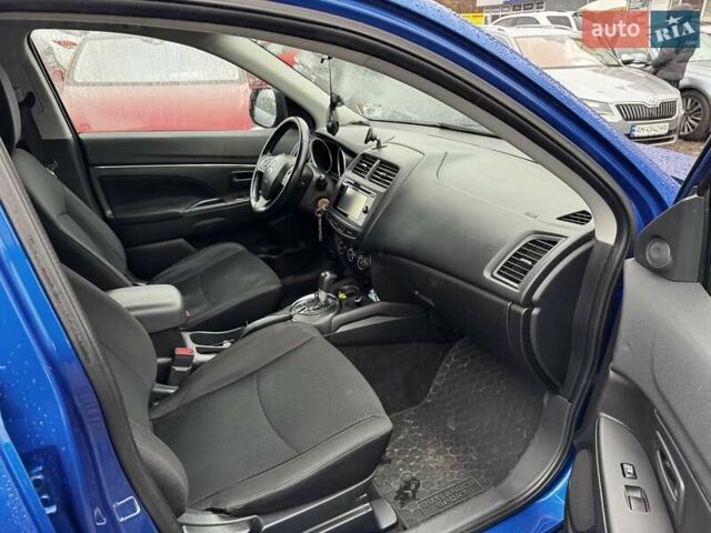 Синий Мицубиси Outlander Sport, объемом двигателя 2 л и пробегом 177 тыс. км за 12000 $, фото 12 на Automoto.ua
