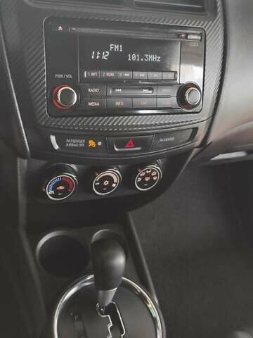Синий Мицубиси Outlander Sport, объемом двигателя 2 л и пробегом 130 тыс. км за 11600 $, фото 21 на Automoto.ua