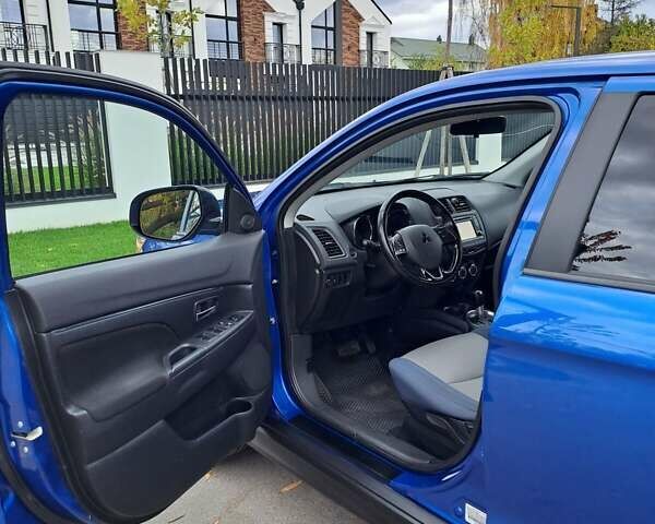 Синий Мицубиси Outlander Sport, объемом двигателя 2.36 л и пробегом 188 тыс. км за 11800 $, фото 11 на Automoto.ua
