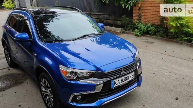 Синий Мицубиси Outlander Sport, объемом двигателя 2.4 л и пробегом 87 тыс. км за 15800 $, фото 4 на Automoto.ua