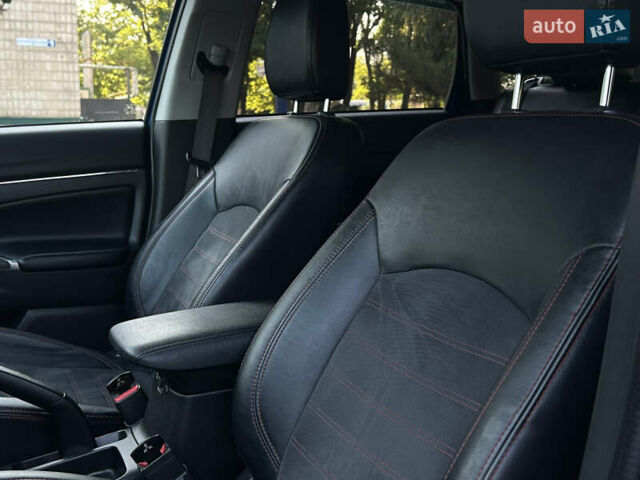 Синий Мицубиси Outlander Sport, объемом двигателя 2.36 л и пробегом 156 тыс. км за 13799 $, фото 13 на Automoto.ua