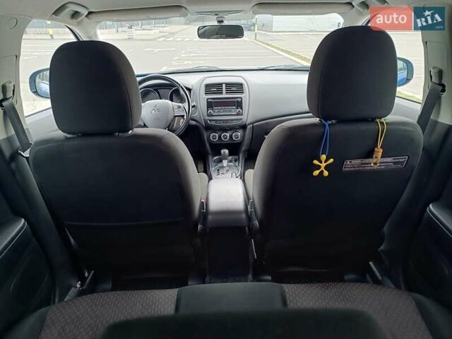 Синий Мицубиси Outlander Sport, объемом двигателя 2 л и пробегом 105 тыс. км за 14000 $, фото 8 на Automoto.ua