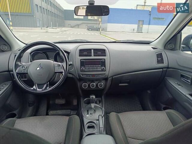 Синий Мицубиси Outlander Sport, объемом двигателя 2 л и пробегом 105 тыс. км за 14000 $, фото 10 на Automoto.ua