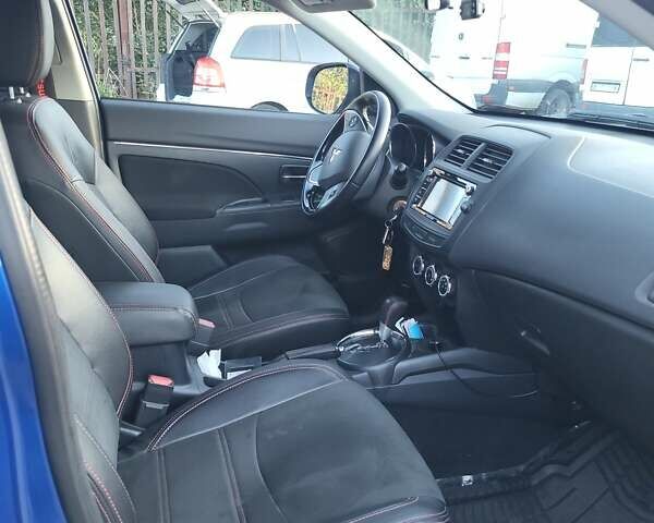 Синий Мицубиси Outlander Sport, объемом двигателя 2 л и пробегом 136 тыс. км за 13800 $, фото 14 на Automoto.ua