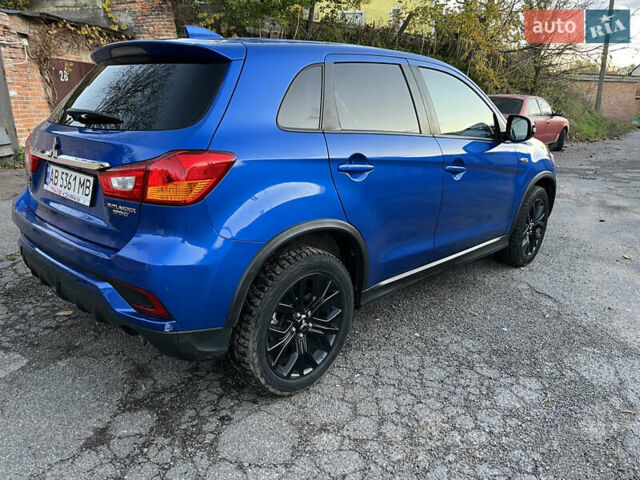 Мицубиси Outlander Sport 2018 в Виннице на Automoto.ua Синий Мицубиси Outlander Sport, объемом двигателя 2 л и пробегом 280 тыс. км за 12900 $, фото 4 на Automoto.ua