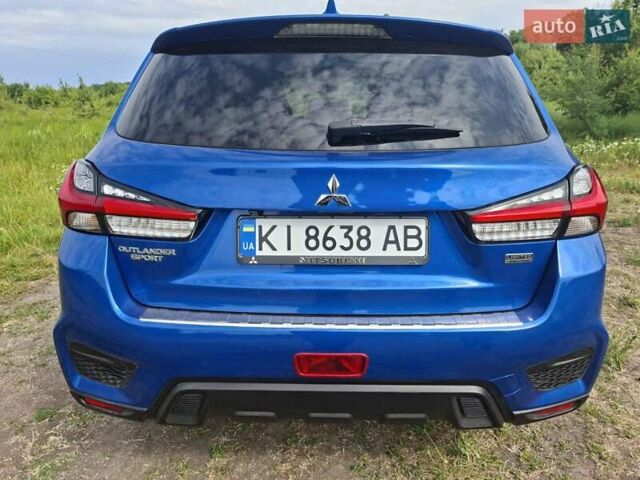 Синий Мицубиси Outlander Sport, объемом двигателя 2 л и пробегом 137 тыс. км за 17300 $, фото 3 на Automoto.ua