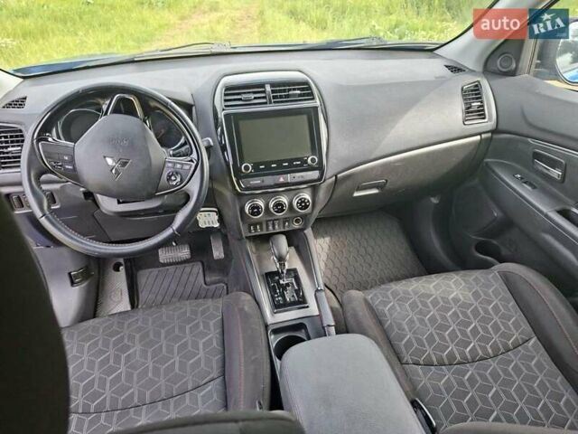 Синий Мицубиси Outlander Sport, объемом двигателя 2 л и пробегом 137 тыс. км за 17300 $, фото 5 на Automoto.ua