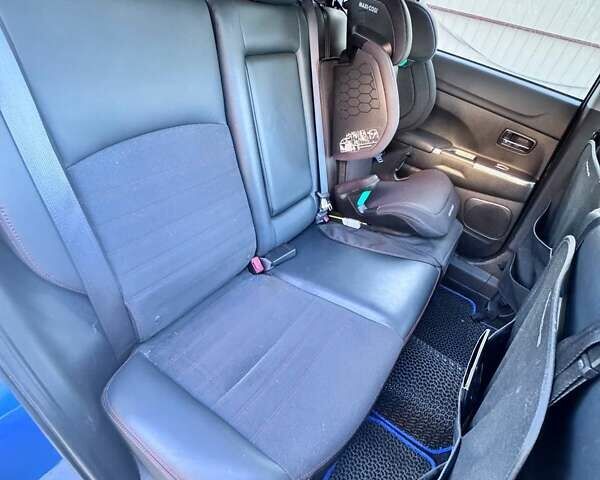 Синий Мицубиси Outlander Sport, объемом двигателя 2 л и пробегом 57 тыс. км за 21000 $, фото 8 на Automoto.ua