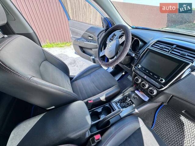 Синий Мицубиси Outlander Sport, объемом двигателя 2 л и пробегом 57 тыс. км за 21000 $, фото 13 на Automoto.ua