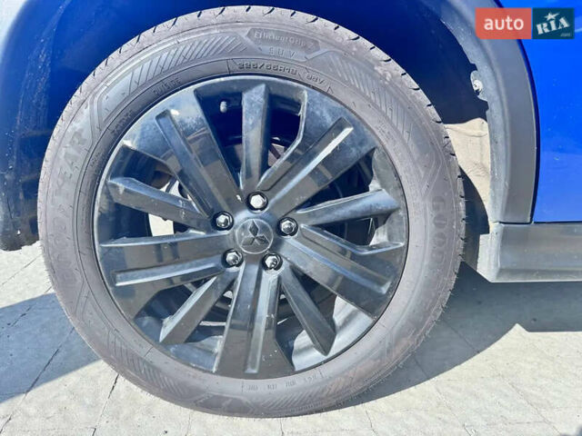 Синий Мицубиси Outlander Sport, объемом двигателя 2 л и пробегом 59 тыс. км за 19600 $, фото 11 на Automoto.ua