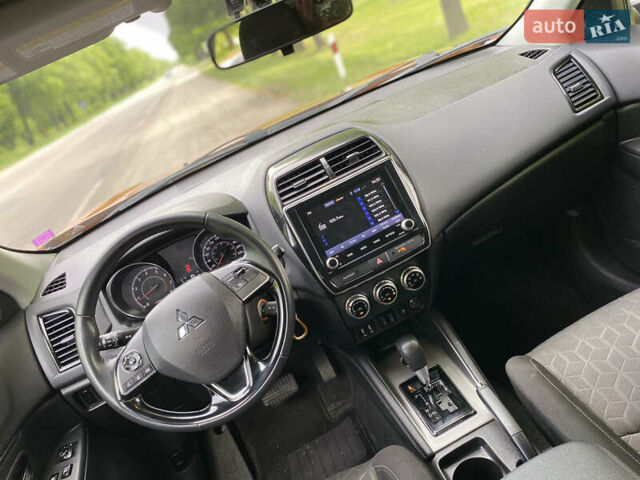 Оранжевый Мицубиси Outlander Sport, объемом двигателя 2.4 л и пробегом 93 тыс. км за 16700 $, фото 16 на Automoto.ua