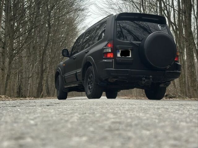 Чорний Міцубісі Shogun, об'ємом двигуна 3.4 л та пробігом 1 тис. км за 4200 $, фото 2 на Automoto.ua