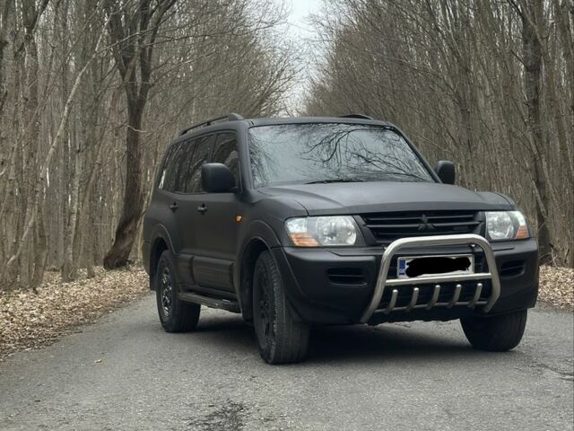 Чорний Міцубісі Shogun, об'ємом двигуна 3.4 л та пробігом 1 тис. км за 4200 $, фото 4 на Automoto.ua