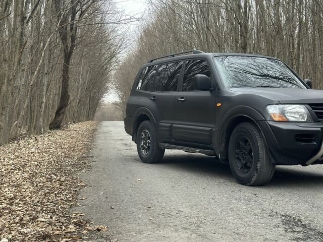 Чорний Міцубісі Shogun, об'ємом двигуна 3.4 л та пробігом 1 тис. км за 4200 $, фото 3 на Automoto.ua