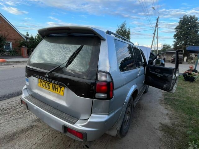 Серый Мицубиси Shogun, объемом двигателя 2.5 л и пробегом 150 тыс. км за 2500 $, фото 2 на Automoto.ua